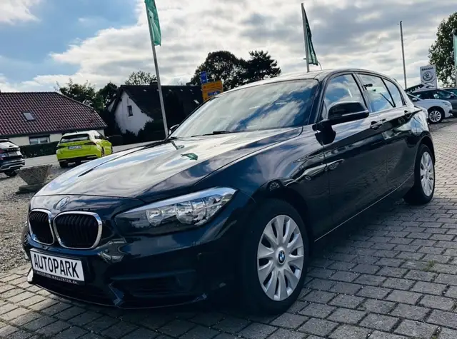 BMW 1 Series view 3