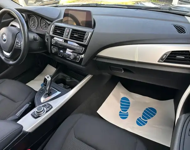 BMW 1 Series view 10