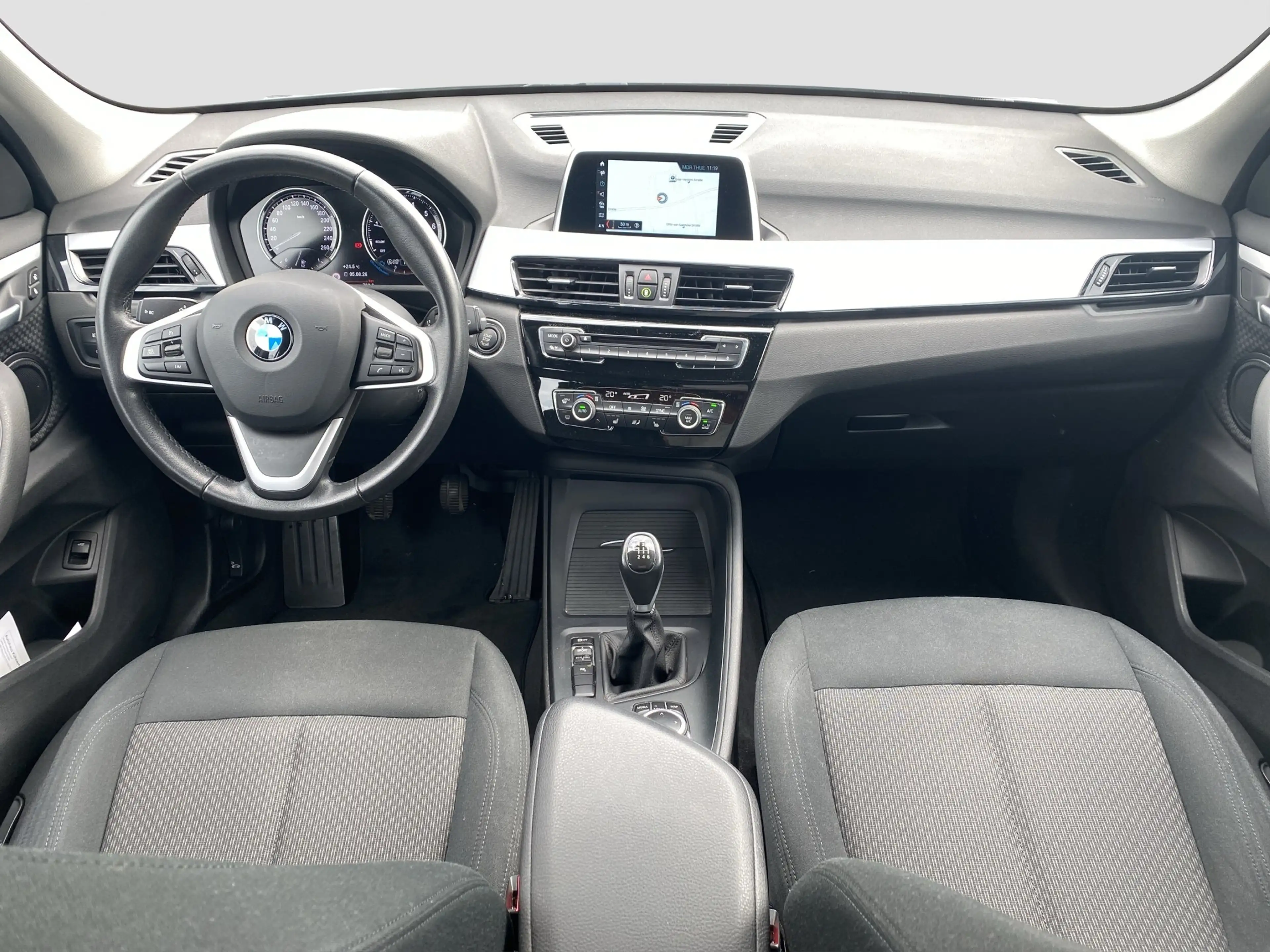 BMW X1 sDrive18i Advantage LED AHK Navi PDC RFK Tempo — photo 12