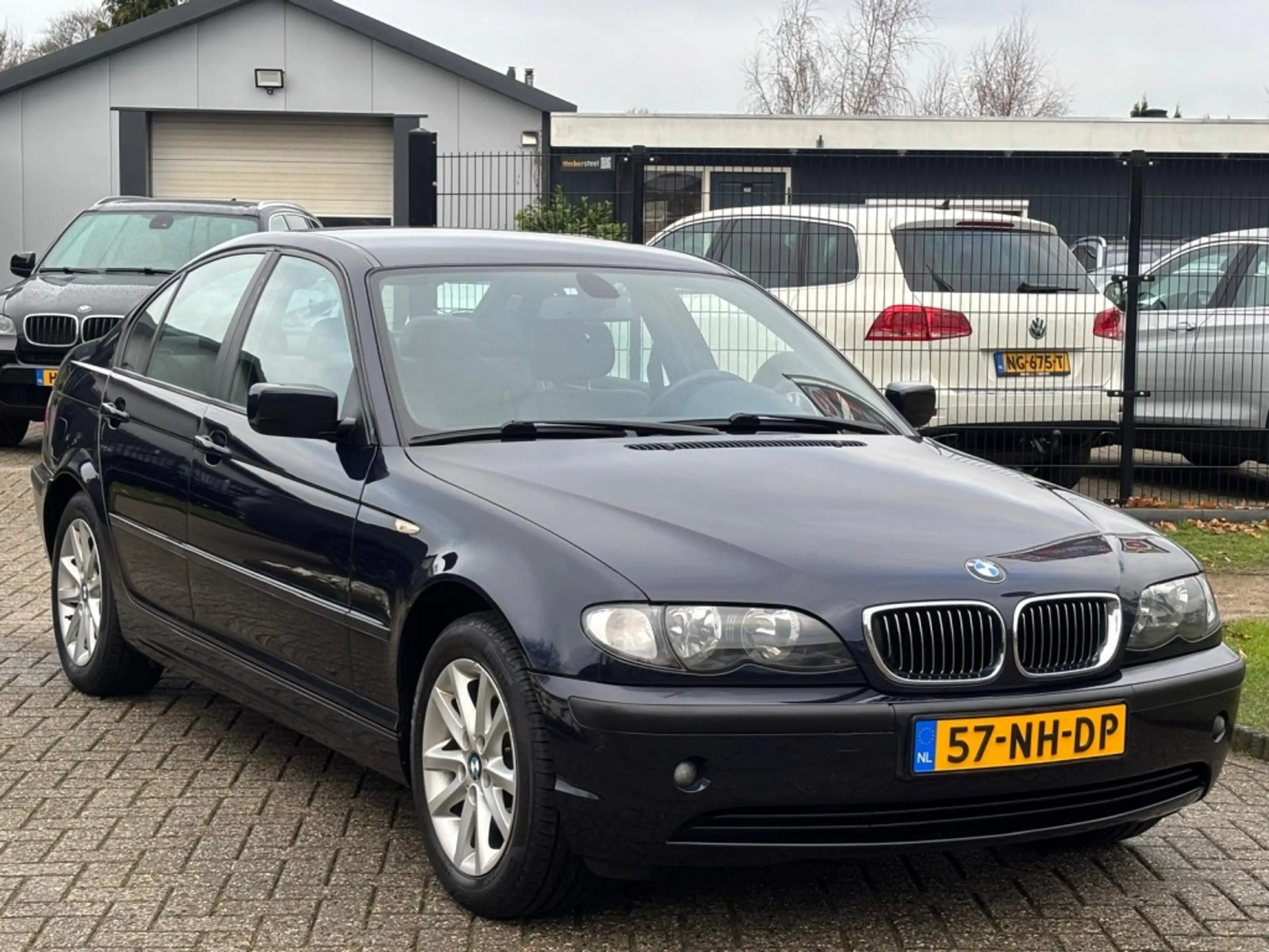 BMW 316 3-serie 316i Lifestyle Edition 2003 Facelift Sedan — photo 5