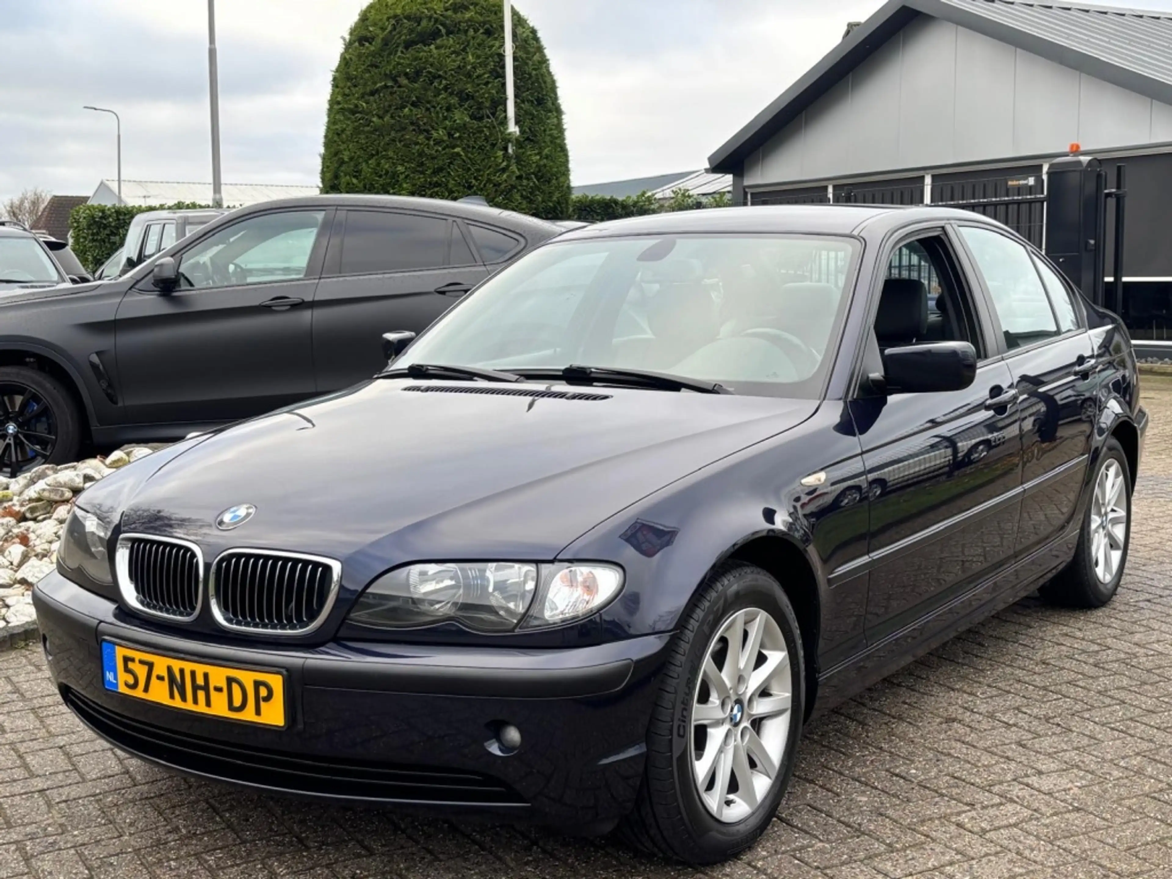 BMW 316 3-serie 316i Lifestyle Edition 2003 Facelift Sedan