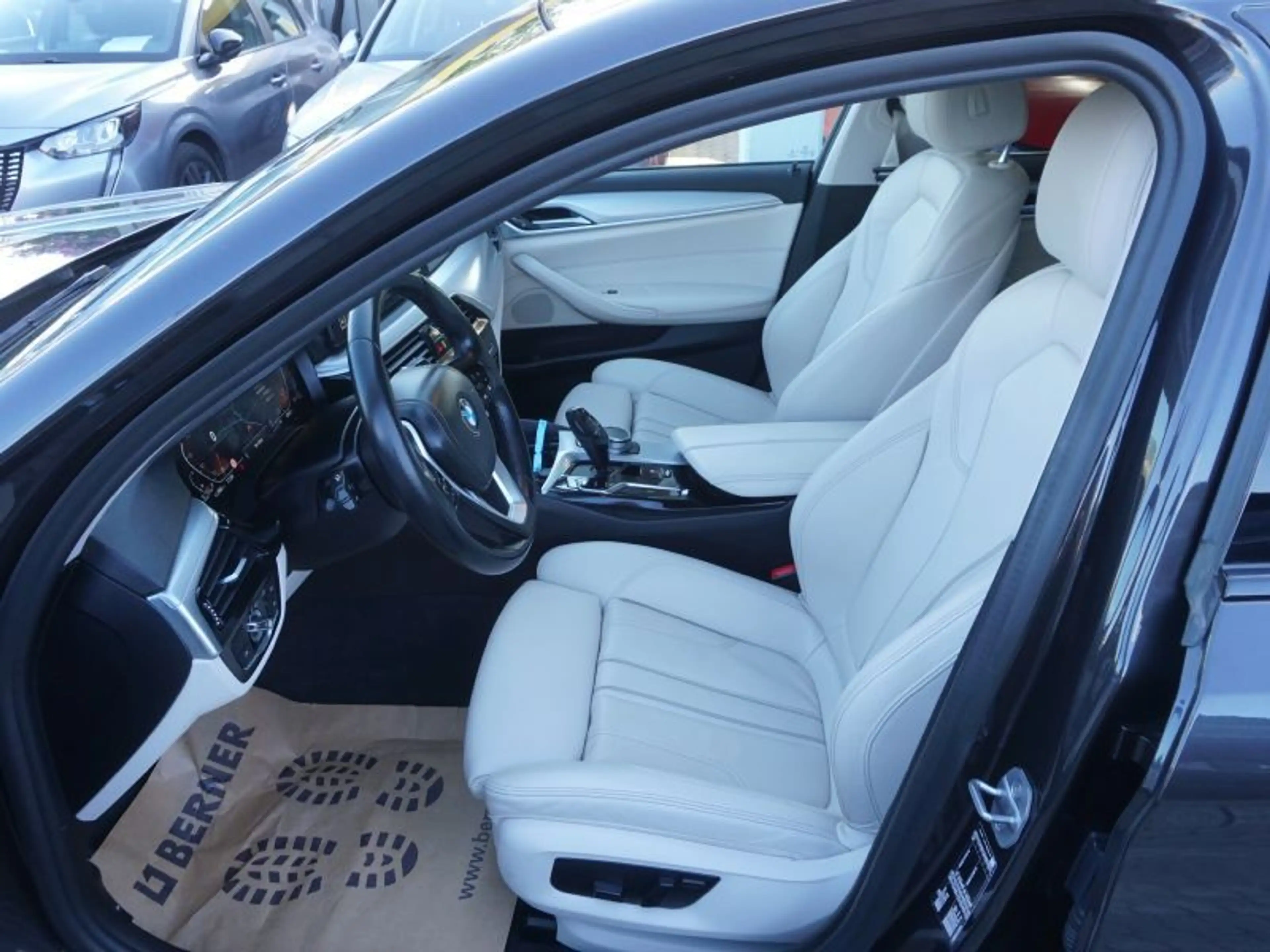 BMW 518 d Touring Aut. *2022er+TOPAUSSTATTUNG* — photo 7