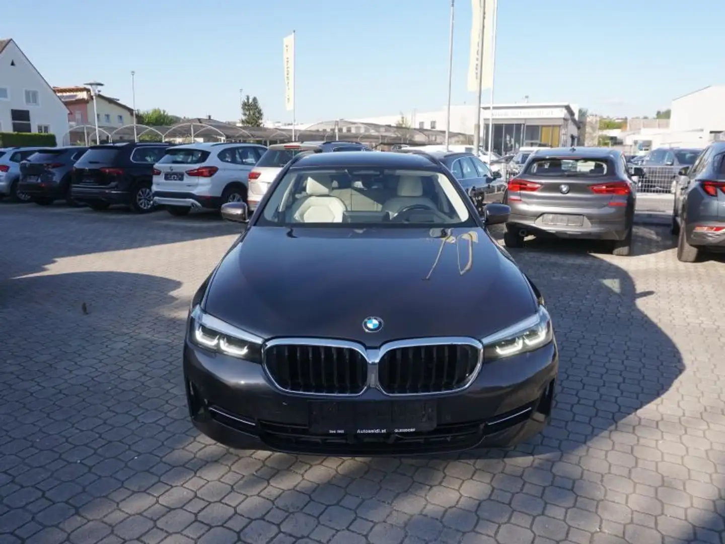 BMW 518 d Touring Aut. *2022er+TOPAUSSTATTUNG* Сірий - 2