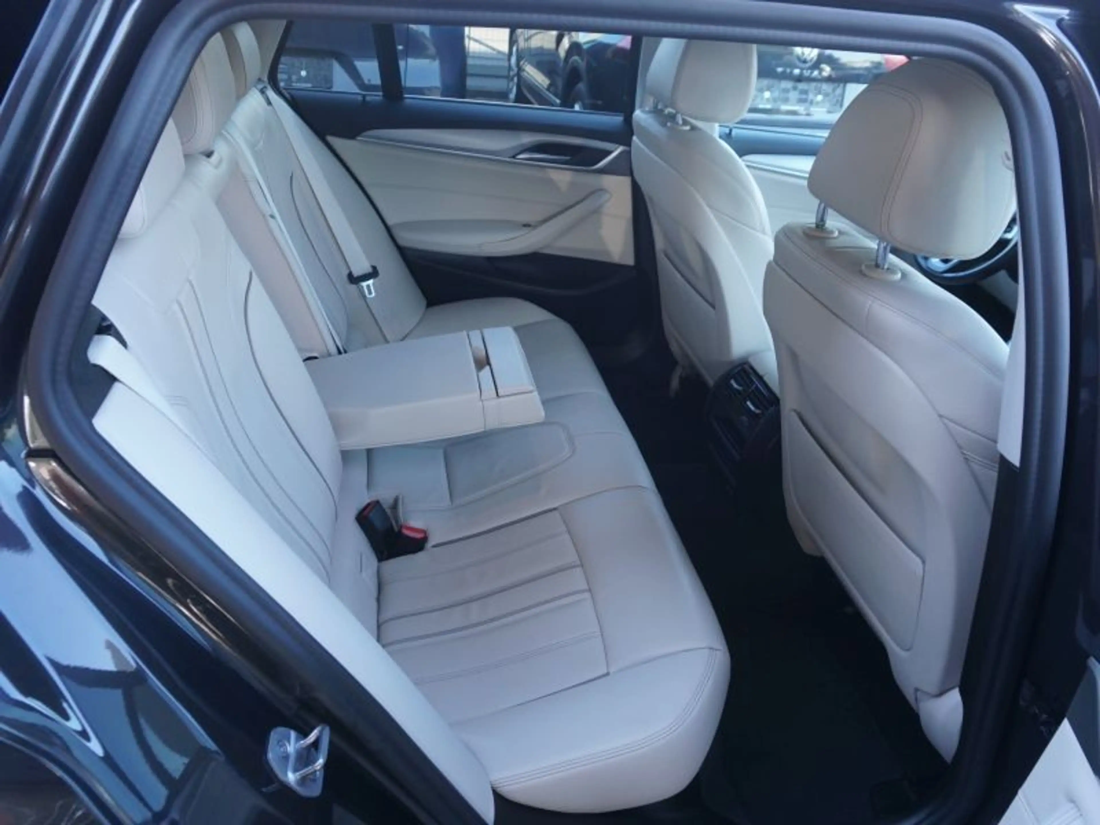 BMW 518 d Touring Aut. *2022er+TOPAUSSTATTUNG* — photo 13
