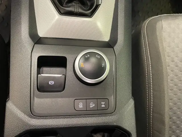Volkswagen Amarok view 13
