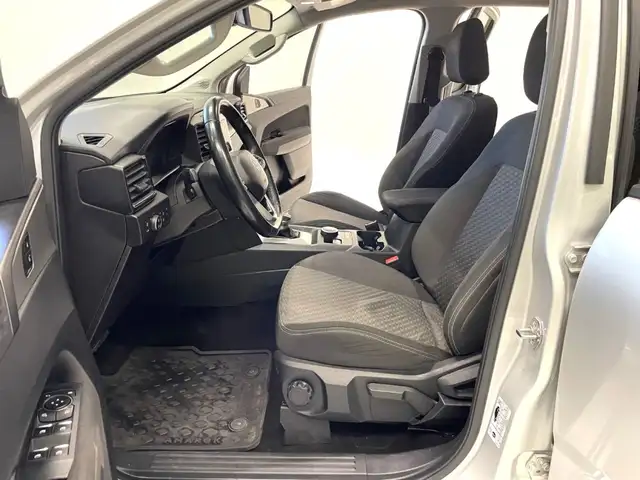 Volkswagen Amarok view 6