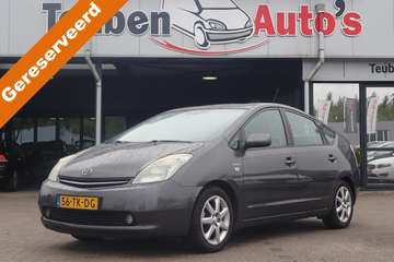 1.5 VVT-i Tech Edition | Navigatie | Climate contr