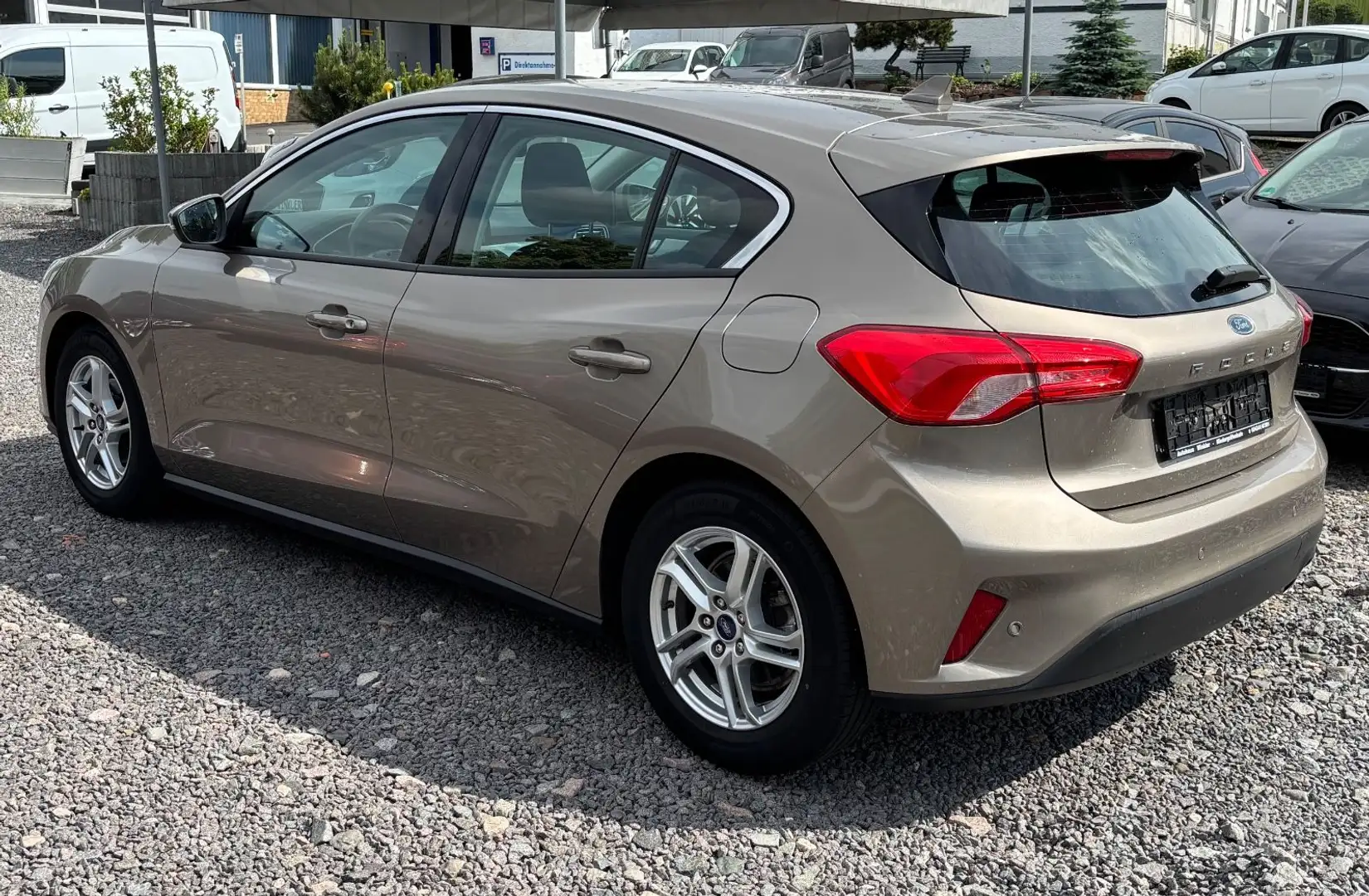 Ford Focus Lim. Cool & Connect Winterpaket Navi Argent - 2