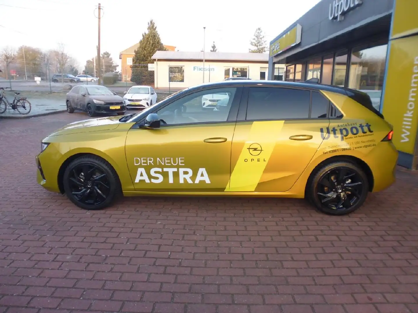 Opel Astra GS Line Giallo - 2