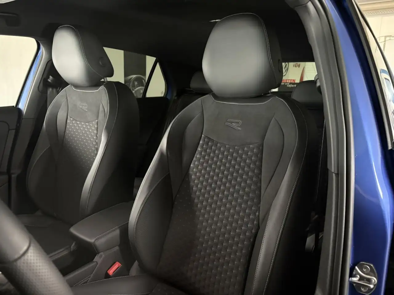 Volkswagen T-Roc 1.5 eTSI 110 kW R-Line Klima Rückfahrkamera 7