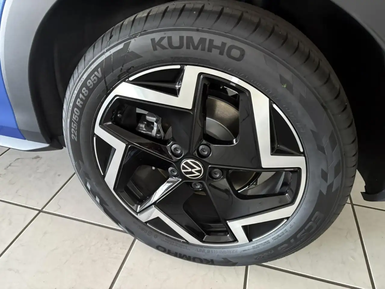 Volkswagen T-Roc 1.5 eTSI 110 kW R-Line Klima Rückfahrkamera 6