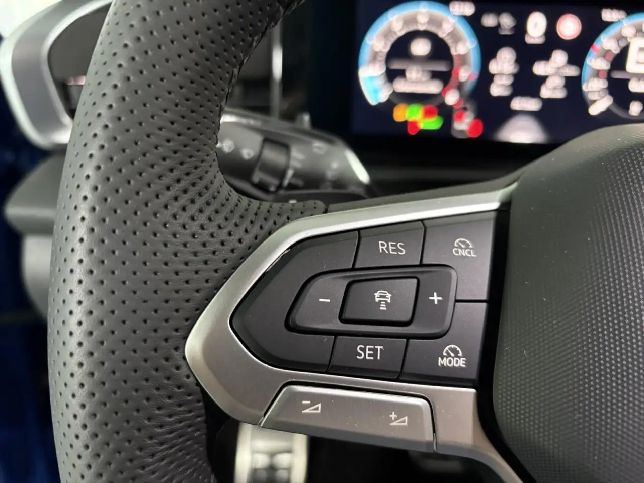 Volkswagen T-Roc 1.5 eTSI 110 kW R-Line Klima Rückfahrkamera 10