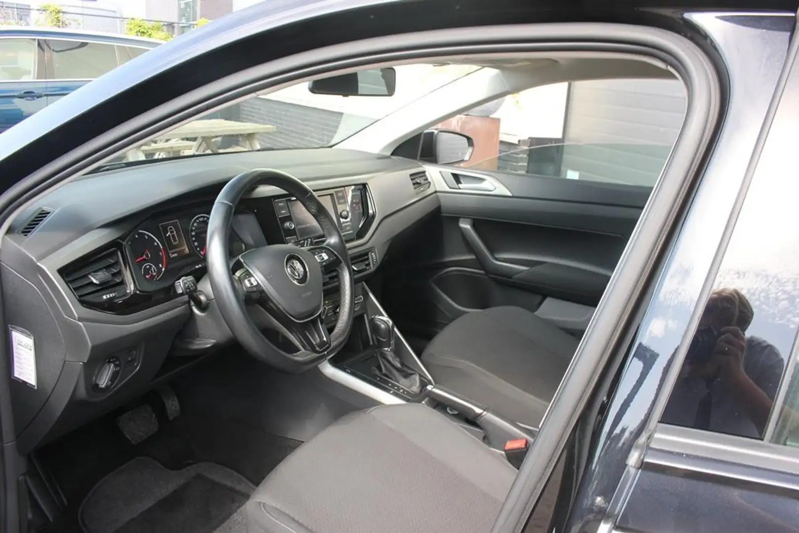 Volkswagen Polo 1.0 TSI Comfortline Business | Automaat | Bluetoot Zwart - 2