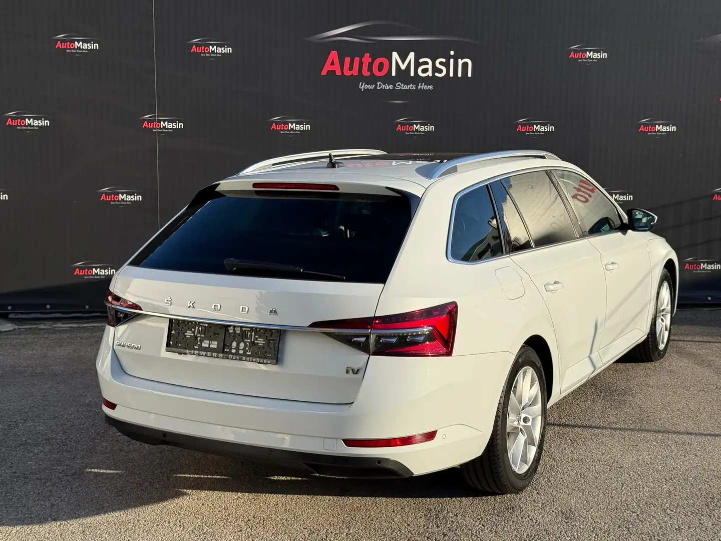 Skoda Superb Superb Kombi 1,4 TSI PHEV Style DSG Weiß - 2