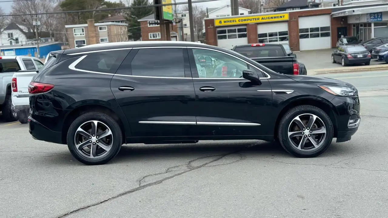 Buick Enclave снимка Buick Enclave