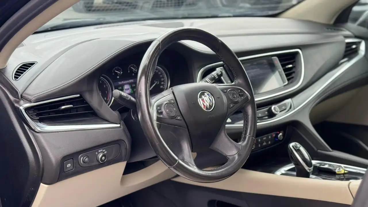Buick Enclave снимка Buick Enclave
