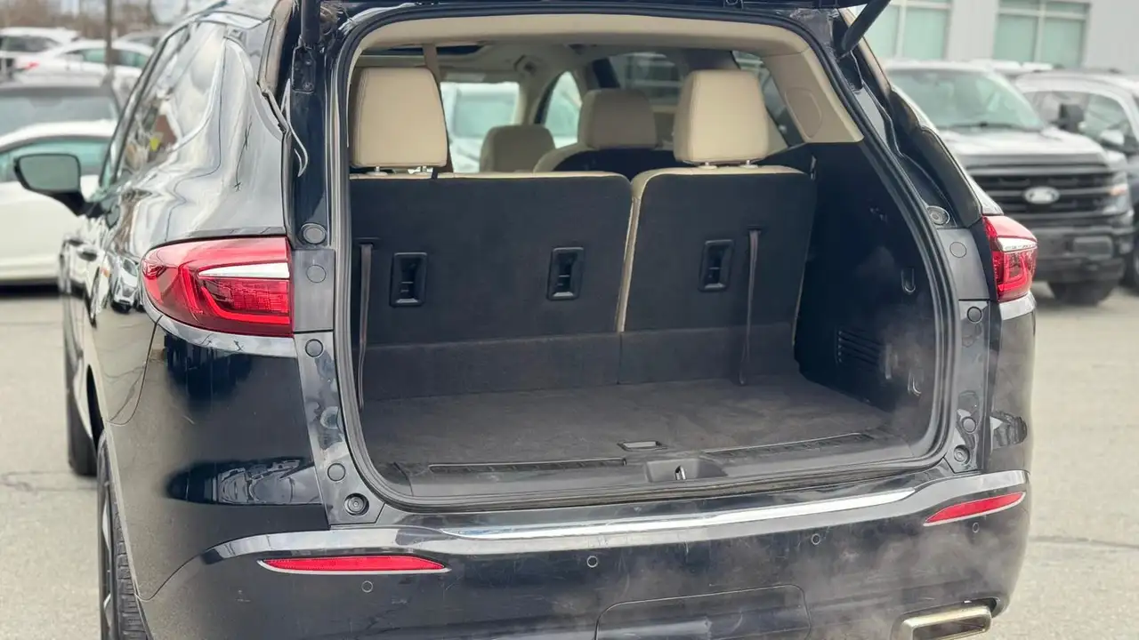 Buick Enclave снимка Buick Enclave
