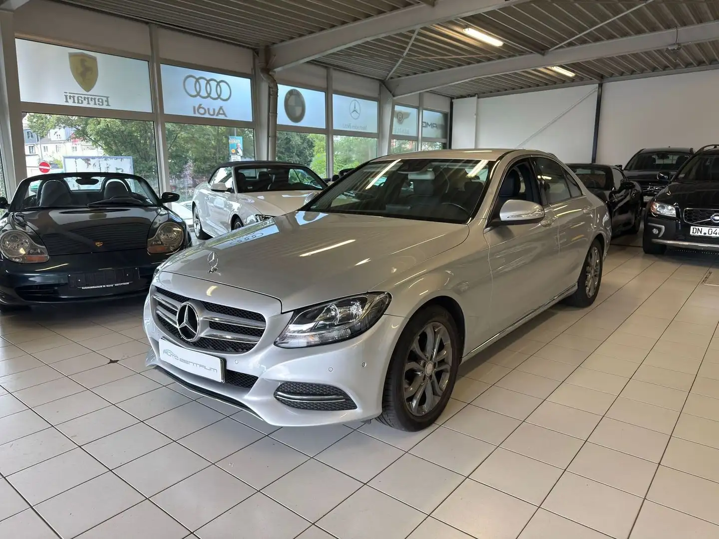 Mercedes-Benz C 180 orig. 64000km, Scheckheft Argent - 1