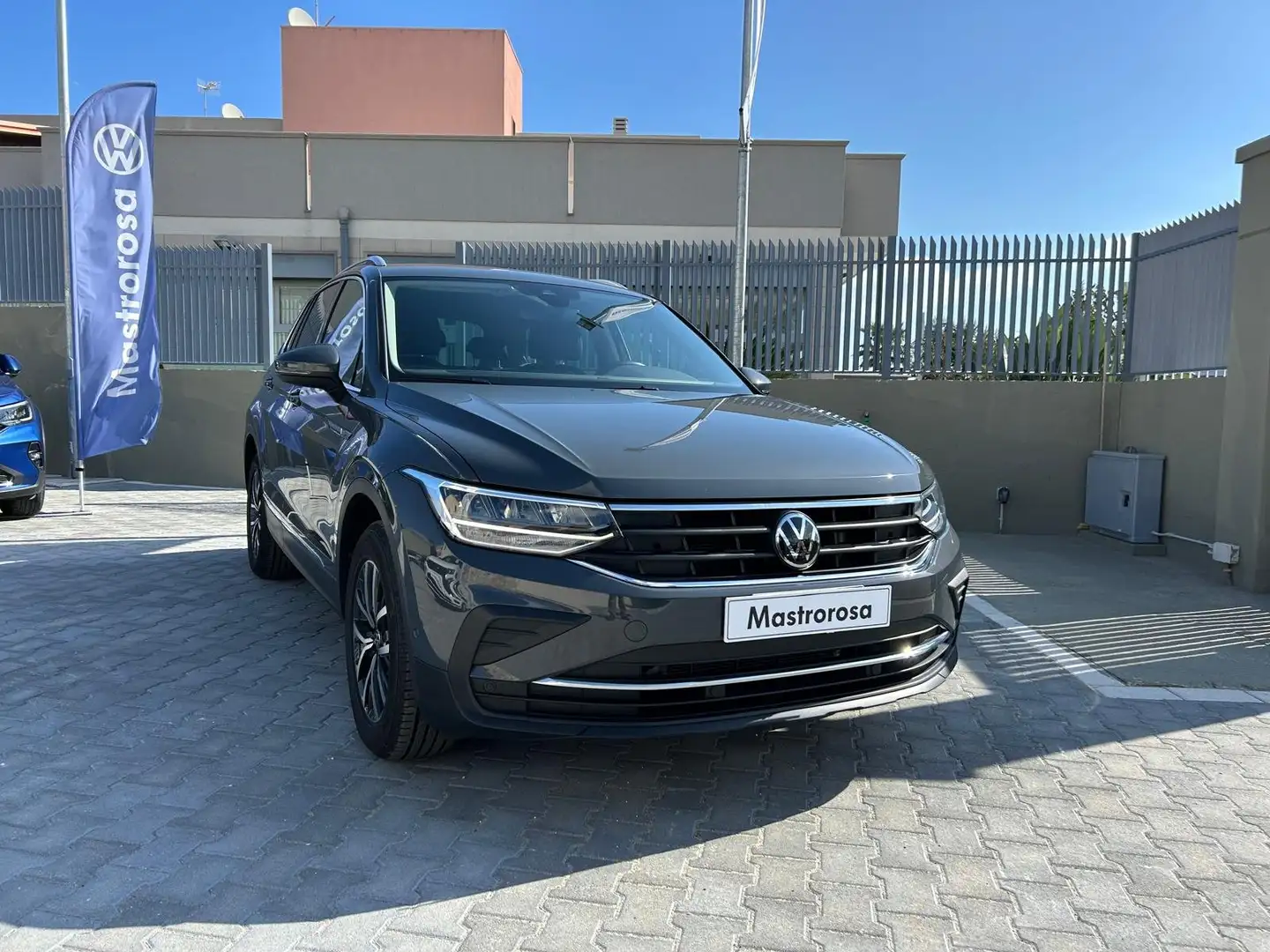 Volkswagen Tiguan Tiguan 2.0 tdi Life 150cv dsg Gris - 2