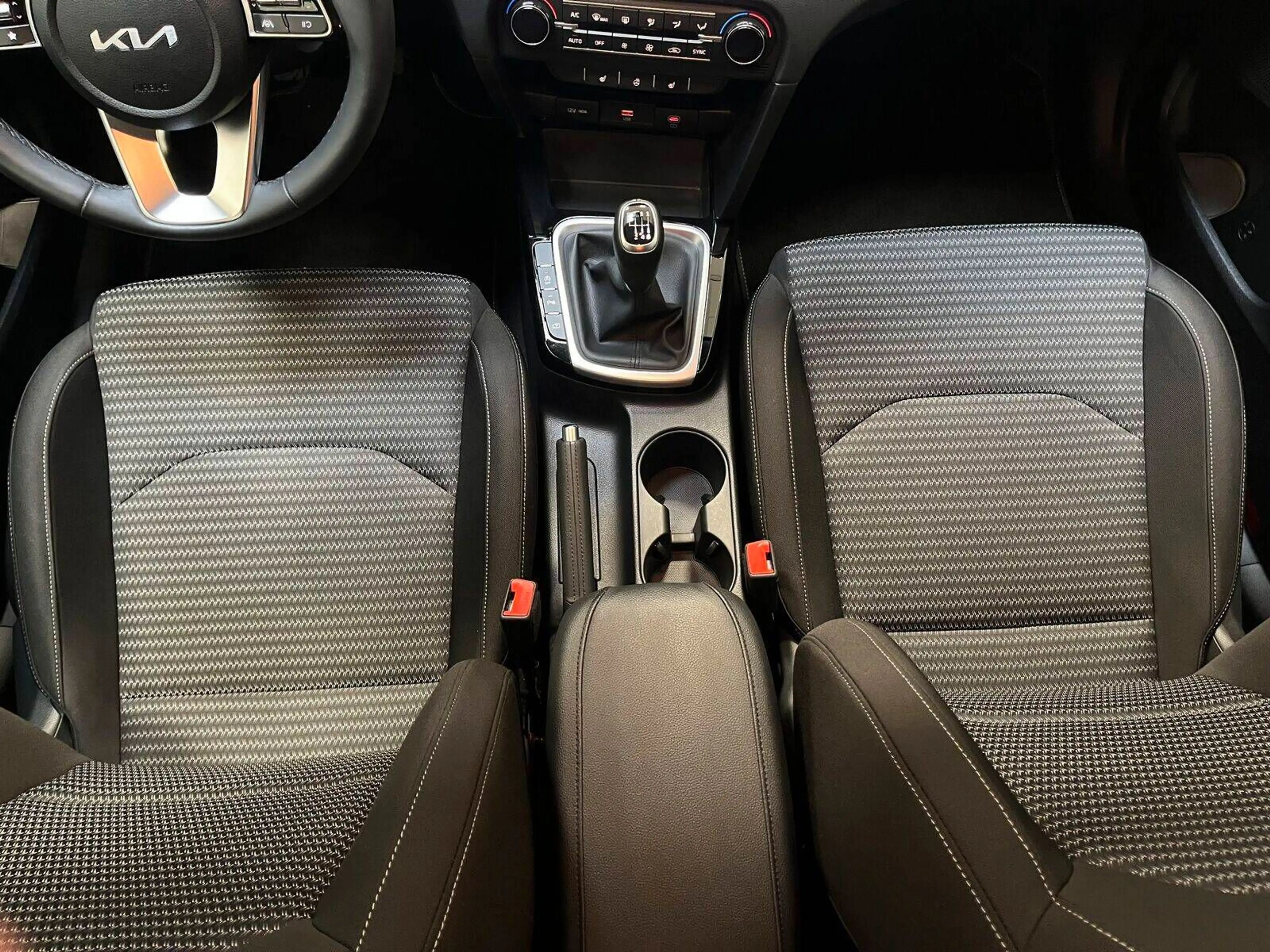 Kia Ceed / cee'd Ceed Vision|Carplay|CAM|Sitzhzg. — photo 13