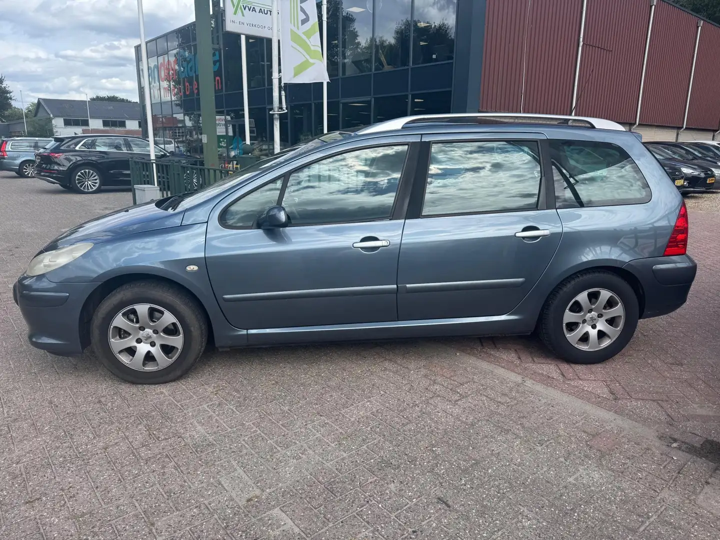 Peugeot 307 SW 1.6 7PERSOONS clima,cruise control,navi, APK 03 Grau - 2