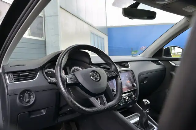Skoda Octavia view 8