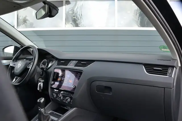 Skoda Octavia view 12
