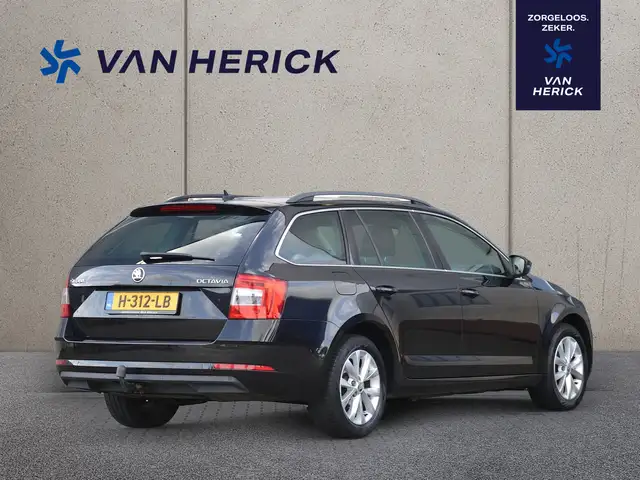 Skoda Octavia view 4