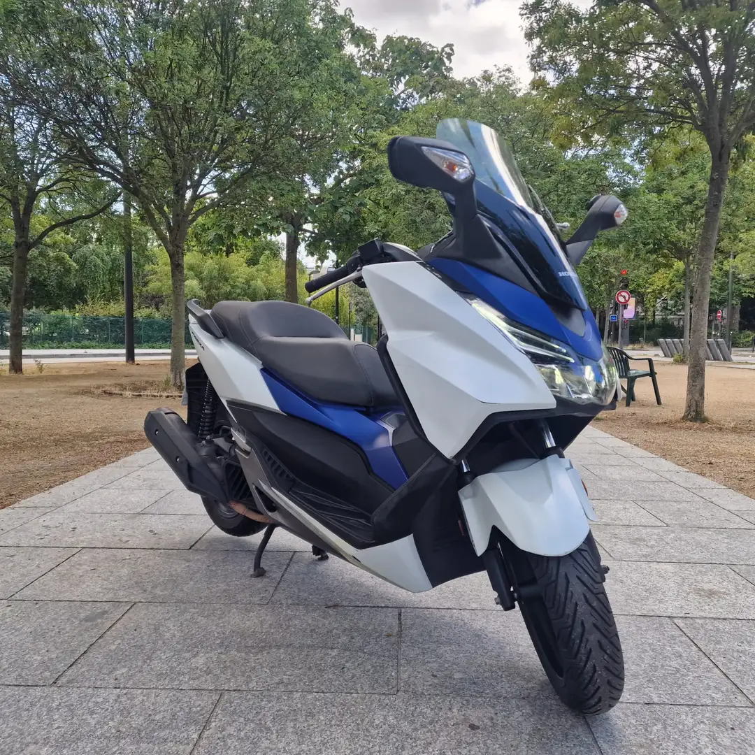 Honda Forza 125 Blanc - 1