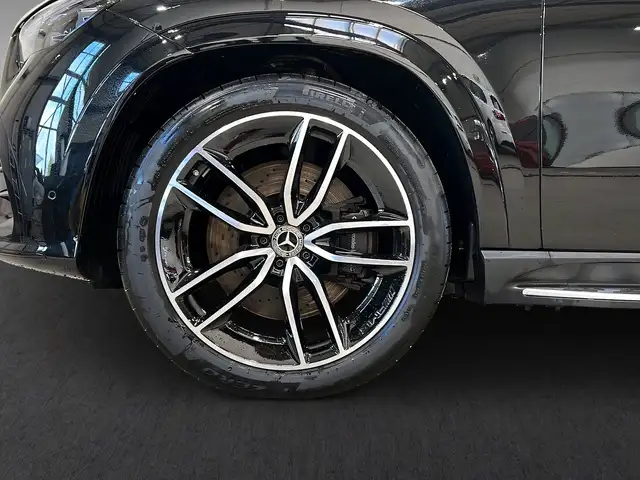 Mercedes-Benz 450 view 4
