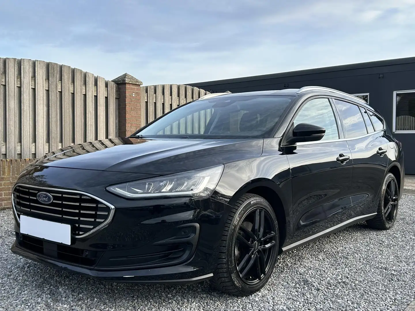 Ford Focus Wagon 1.0 EcoBoost Hybrid Titanium Noir - 2