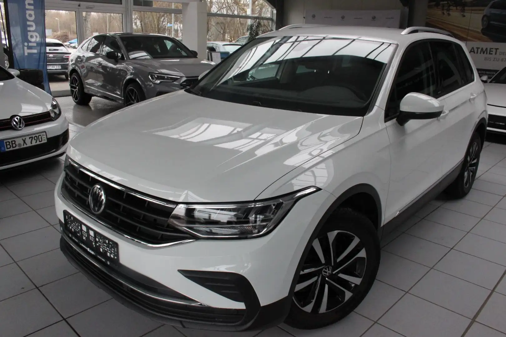 Volkswagen Tiguan /UNITED/DSG/LED/ACC/STZHZ/ALU/EHECK/NAVI Blanco - 1
