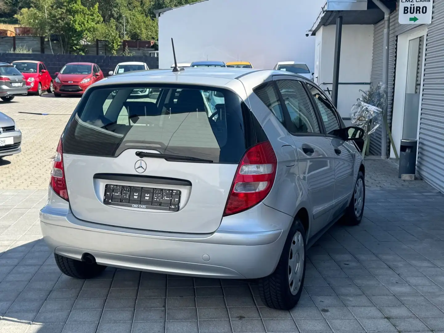Mercedes-Benz A 170 *TÜV NEU*NAVI*KLIMA*ALLWETTER* Argento - 2