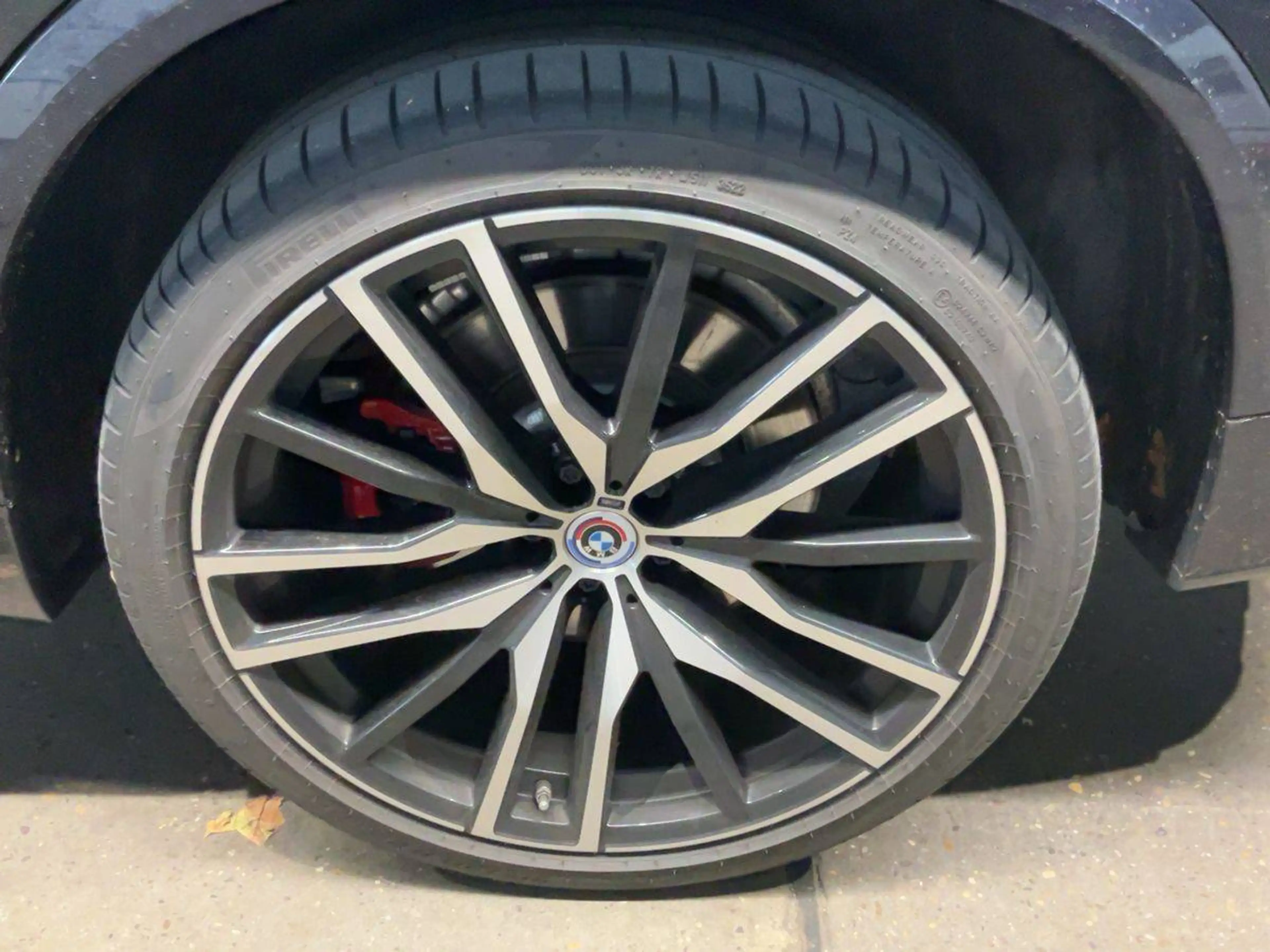 BMW X5 M M50 i — photo 12