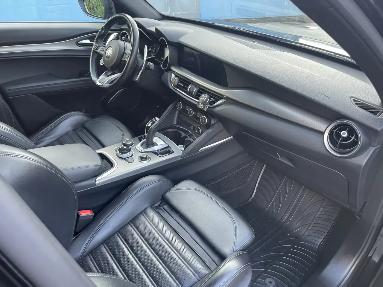Alfa Romeo Stelvio 2021