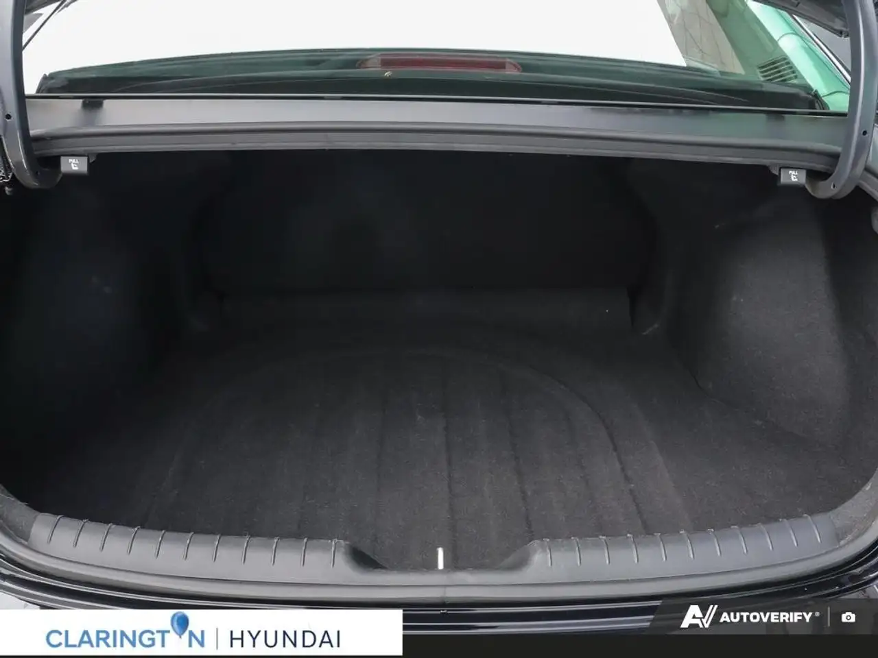 Hyundai ELANTRA снимка Hyundai ELANTRA