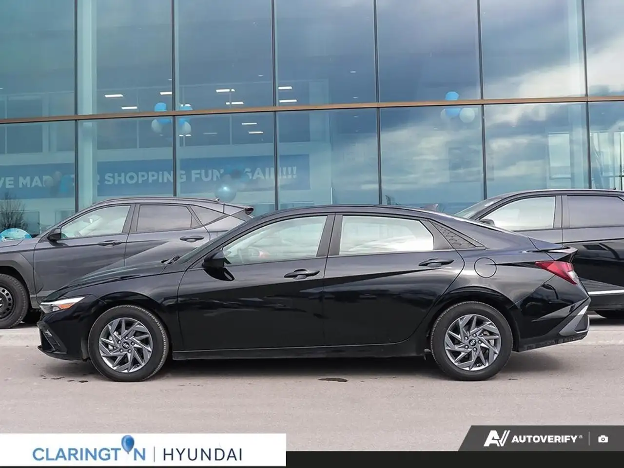 Hyundai ELANTRA снимка Hyundai ELANTRA