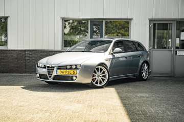 Sportwagon 1.7 T Distinctive | Volledig onderhoude