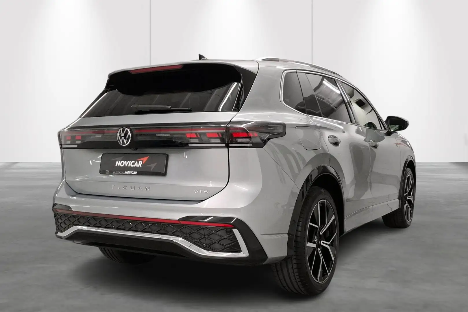 Volkswagen Tiguan 1.5 eTSI 110kW R-Line Grau - 2