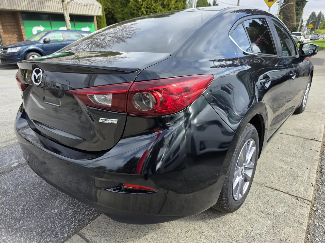 Mazda 3 снимка Mazda 3