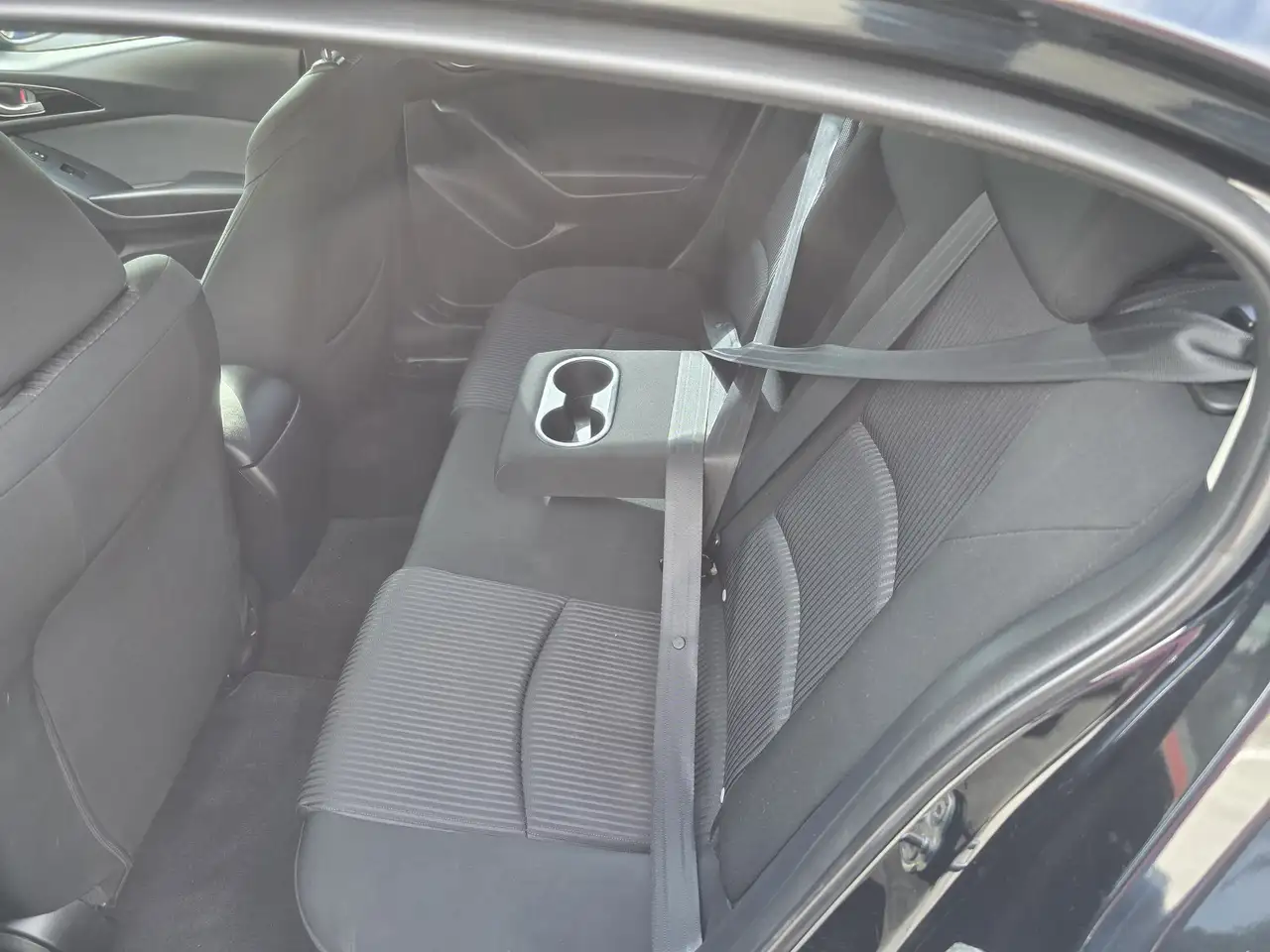 Mazda 3 снимка Mazda 3