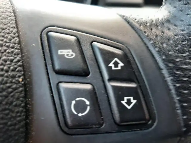 BMW 3 Series view 15