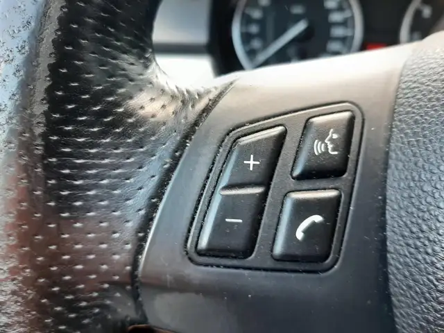 BMW 3 Series view 13