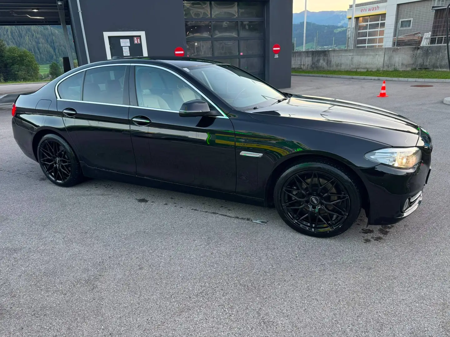 BMW 520 520d xDrive Aut. - 1