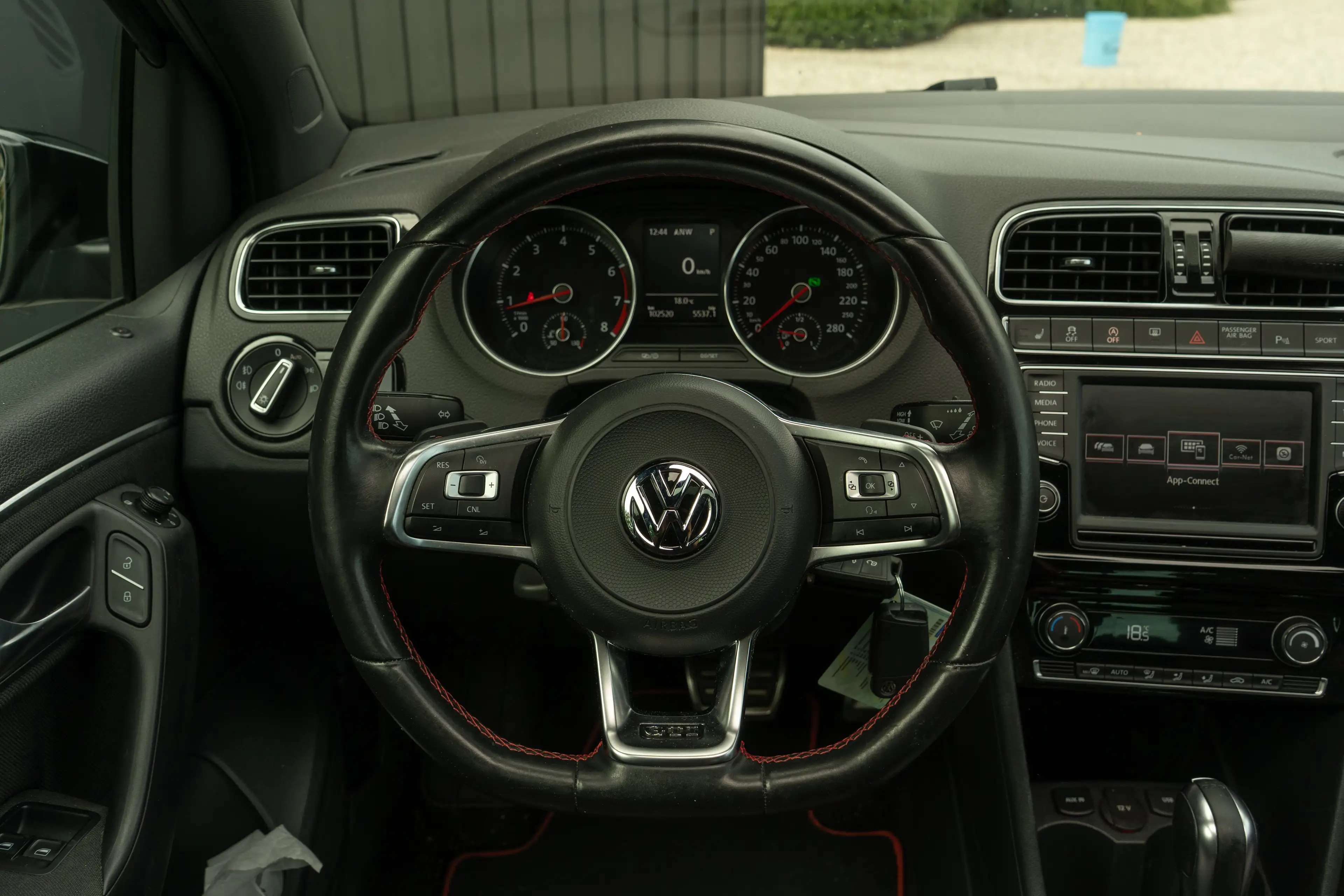 Volkswagen Polo GTI 1.8 TSI GTI — photo 8