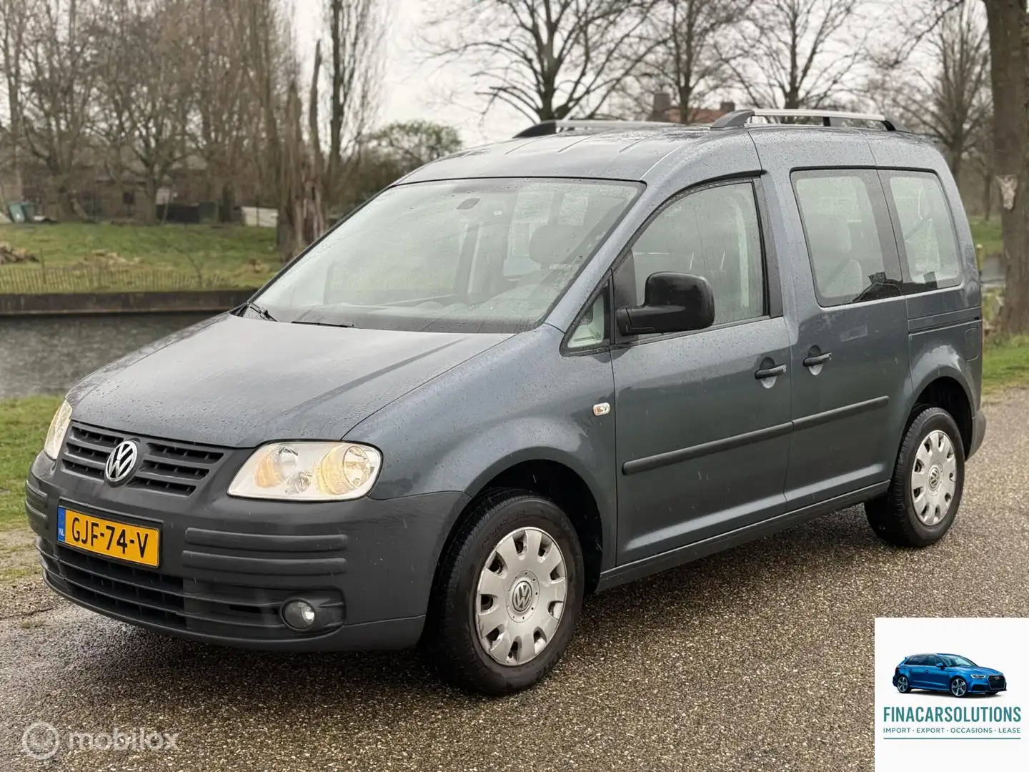 Volkswagen Caddy Combi 1.4 Comfortline 7p. Grau - 1