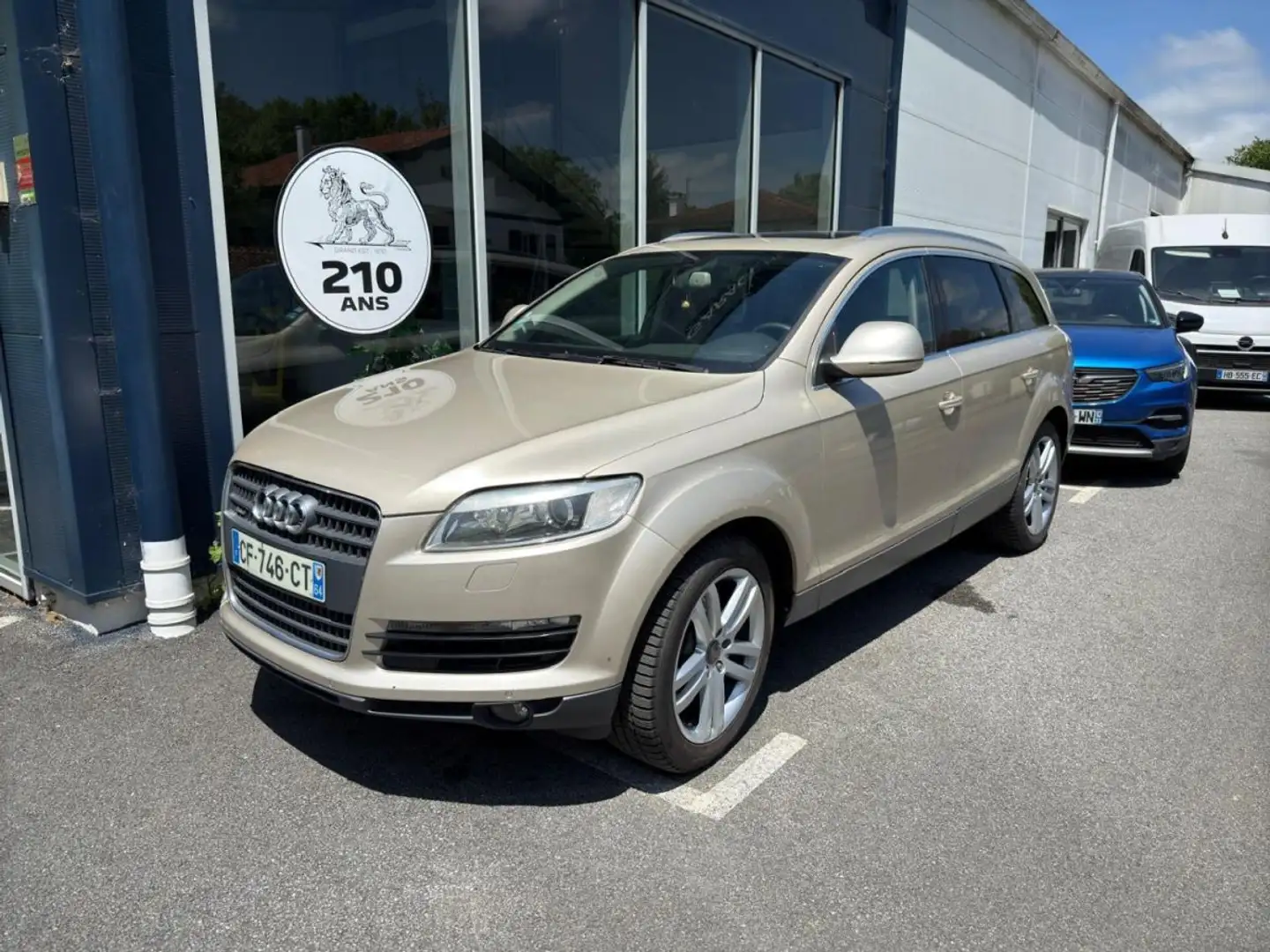 Audi Q7 AVUS V6 3.0 TDI 6S 240CH Beige - 1