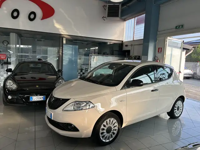 Lancia Ypsilon Ypsilon 1.0 firefly hybrid Gold s