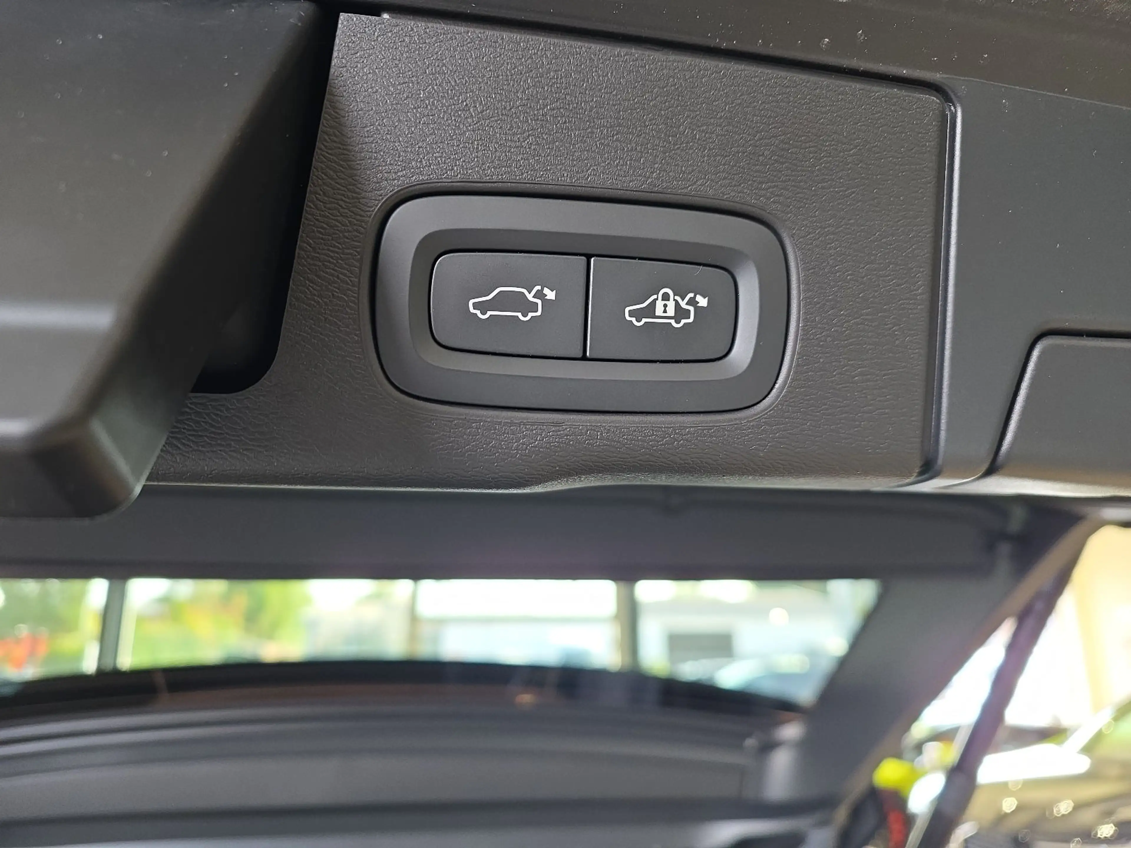 Volvo XC60 T8 Plus Black Edition Recharge AWD ACC 360° — photo 15