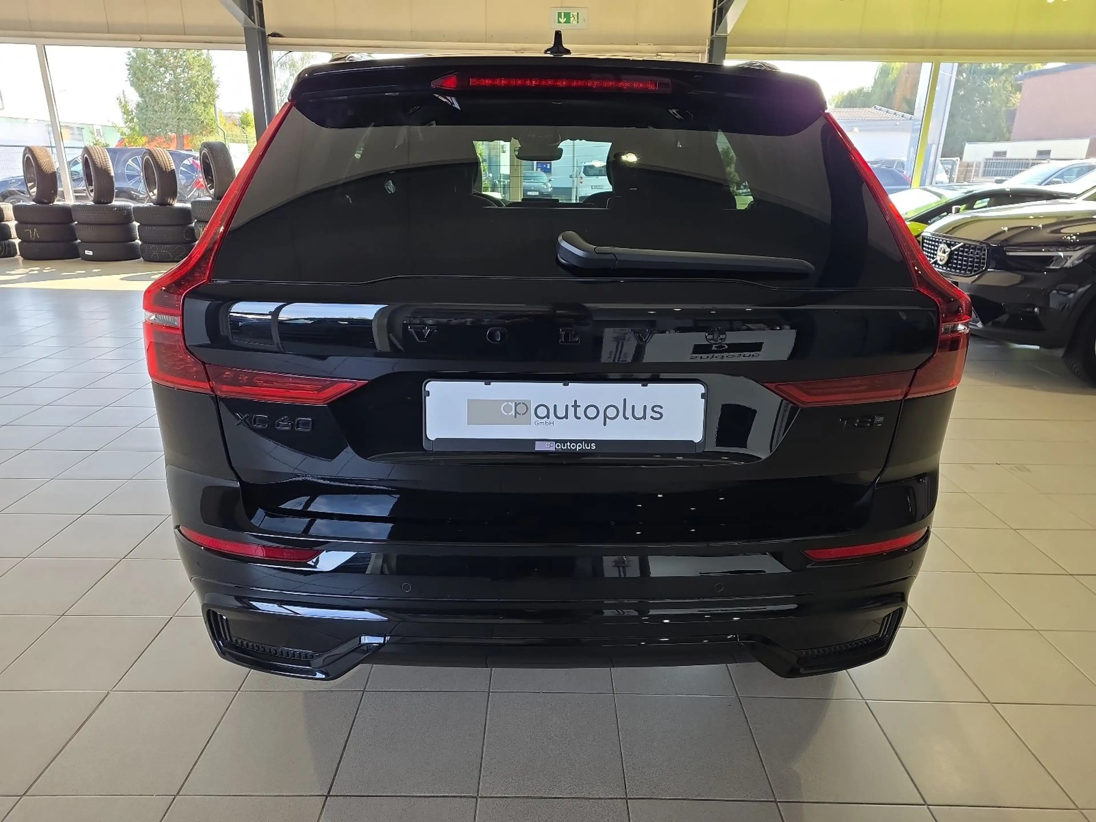 Volvo XC60 T8 Plus Black Edition Recharge AWD ACC 360° — photo 8